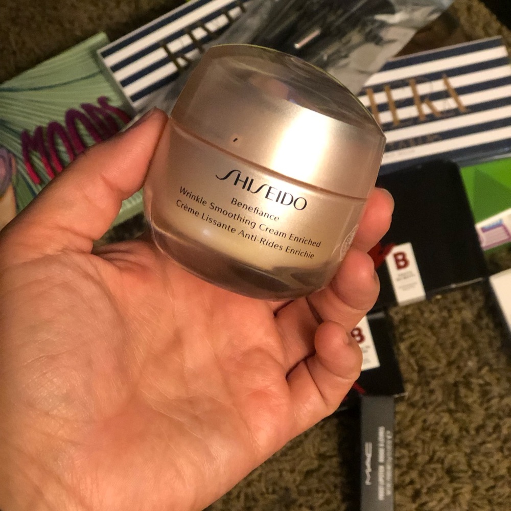 Shiseido Beneficence Wrinkle Smooth Cream Enriched